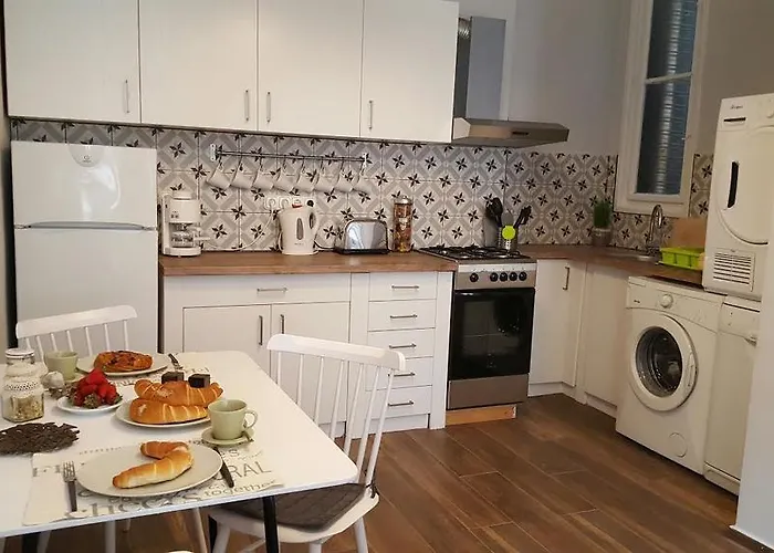 Hello Tourist Flat